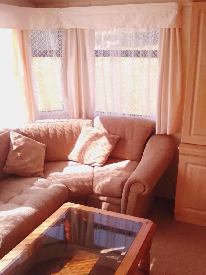 Cosy Chalet Mobile Home , Peace & Quiet Дингъл Екстериор снимка