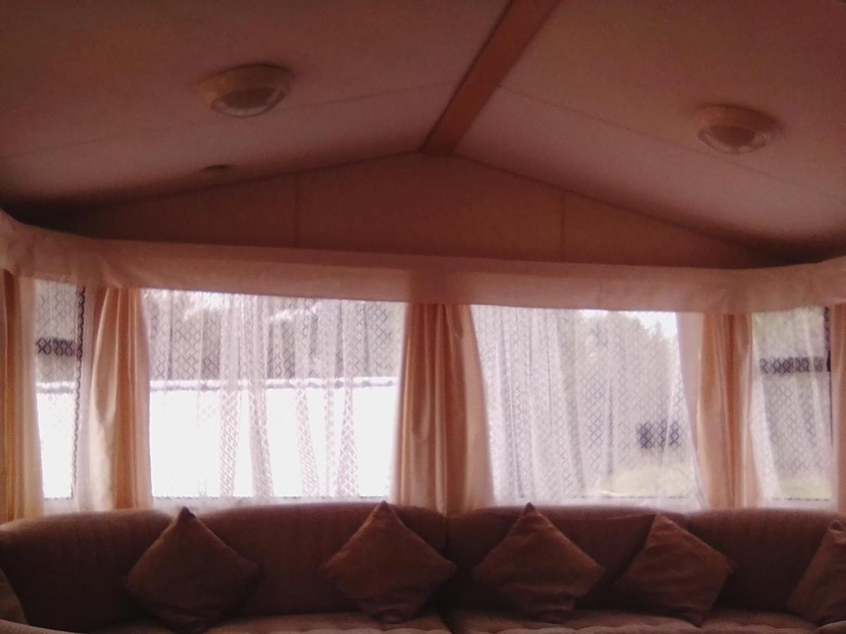 Cosy Chalet Mobile Home , Peace & Quiet Дингъл Екстериор снимка